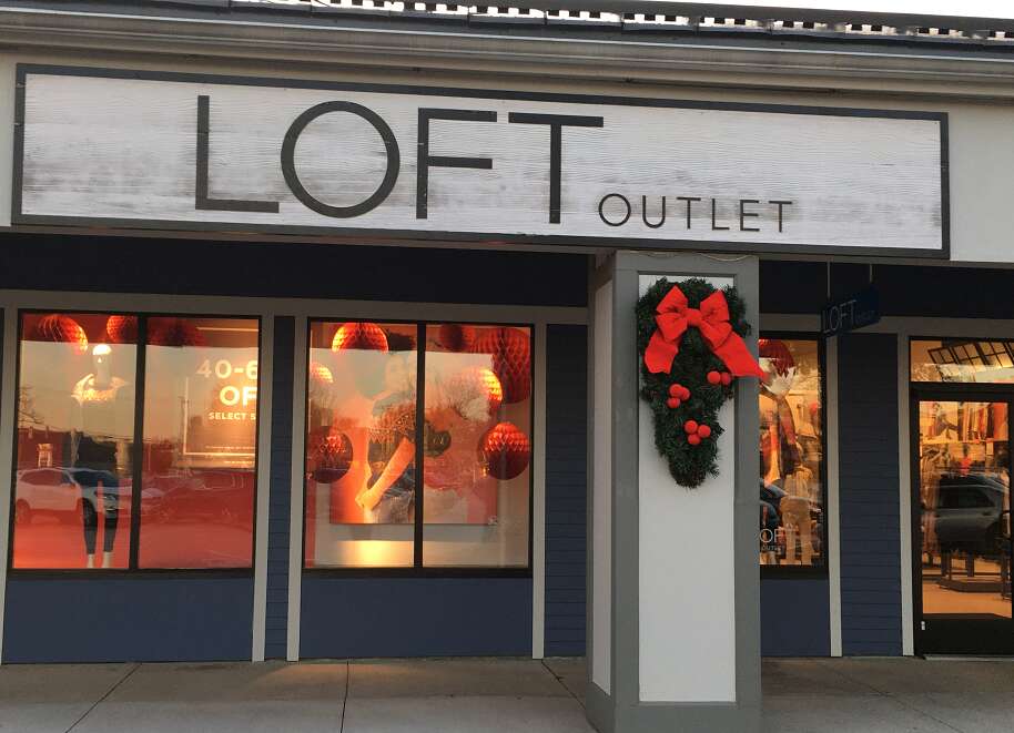 Loft, one of the outlet stores at Kittery (exterior storefront photo)