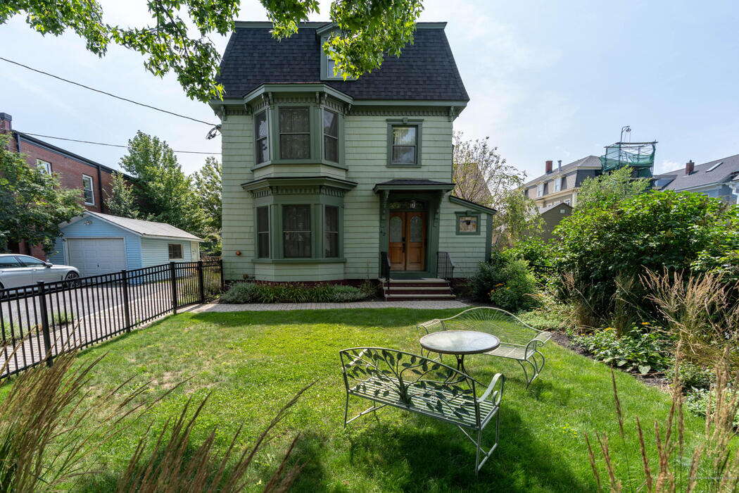 2 25M Sale Is Portland S Highest For Two Family Home In 2023 So Far   42 Lafayette Street Portland Maine Mls1566545 Img01 