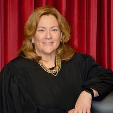 Leigh Saufley portrait in her judicial robe.